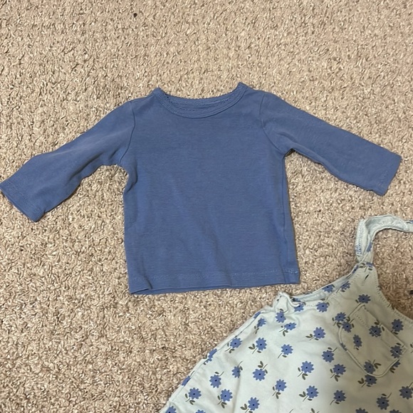 Jumper - Picture 2 of 2
